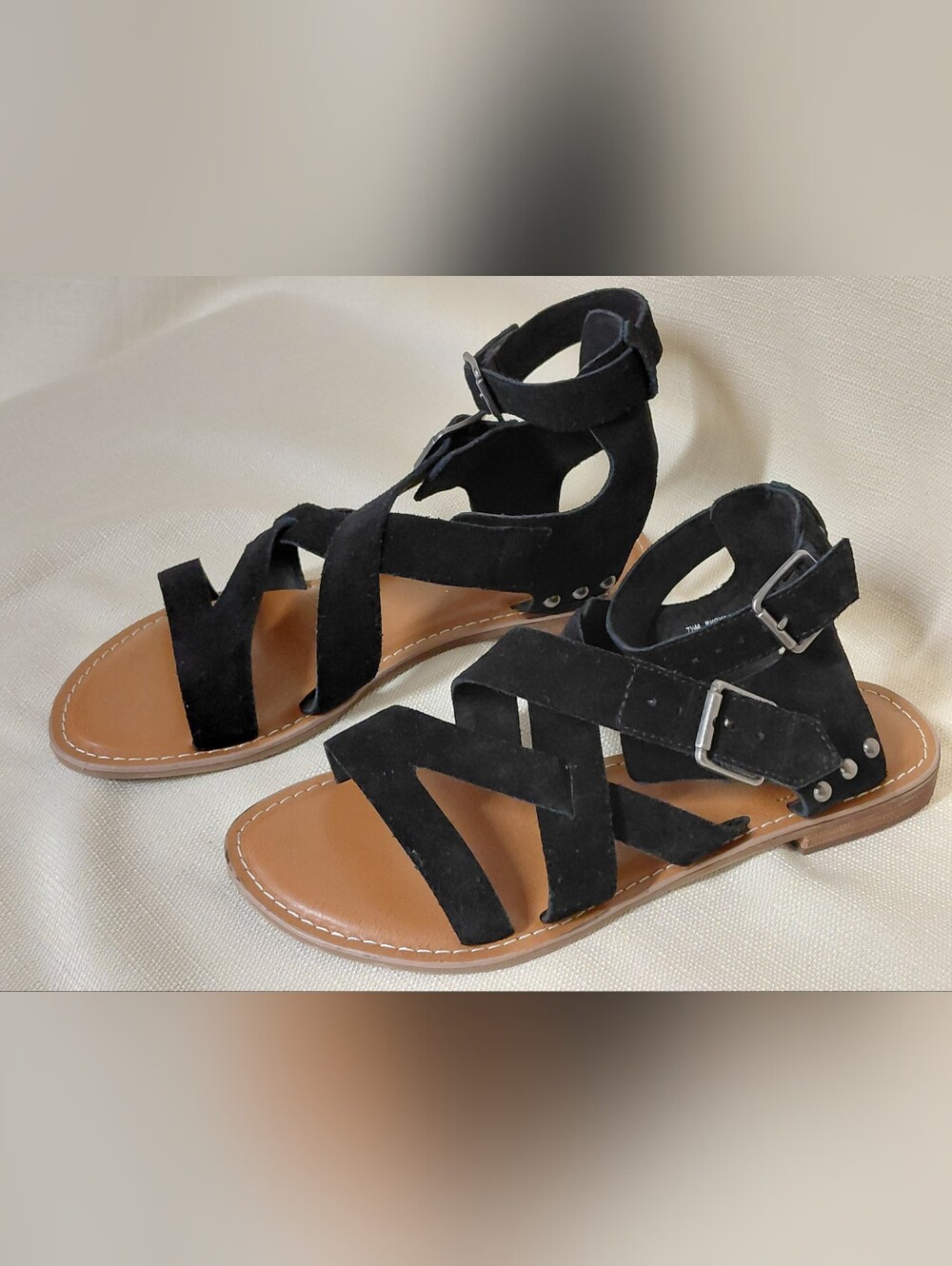 Crown Vintage *Rhonda* Black Leather Suede Crisscross Ankle Strap Sandals Sz 7.5